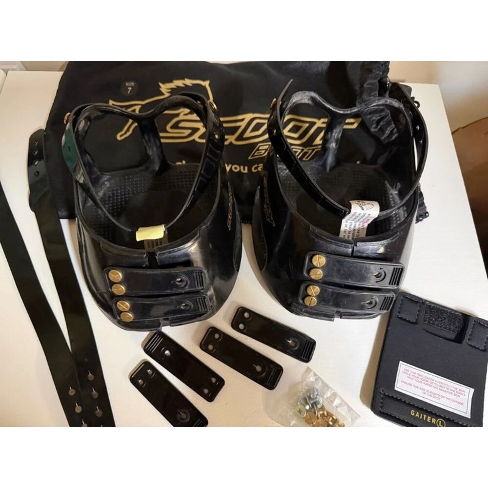 Scoot Boot Classic 7 Slim (ie 6.5) Slightly Used